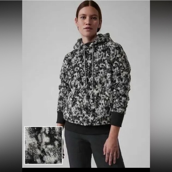 Athleta Tops - Athleta > Black and White Patterned Sherpa Thumb Hole Hoodie Sweatshirt Medium
